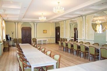 هتل Volkhov Most
