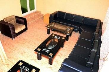 Kevotel Hotel And Suites