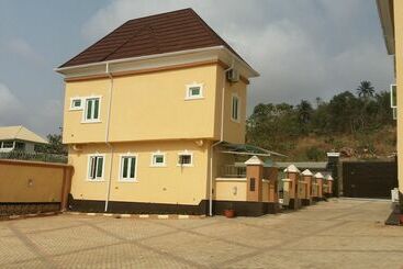 Kevotel Hotel And Suites