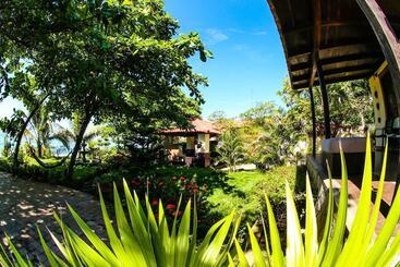 Odoya Beach Hostel