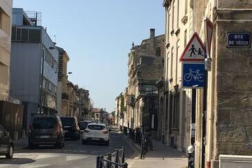 پانسیون Blue Lodge In Bordeaux