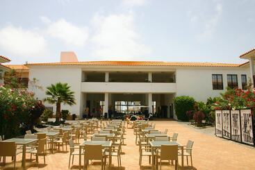 Ajp Holidays   Tortuga Beach Resort 487