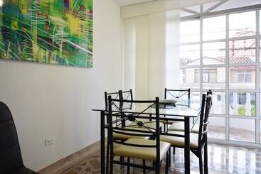Apartamentos Amoblados De La 70