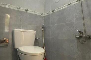 تختخواب و صبحانه Homestay Bentre Coco Lodge