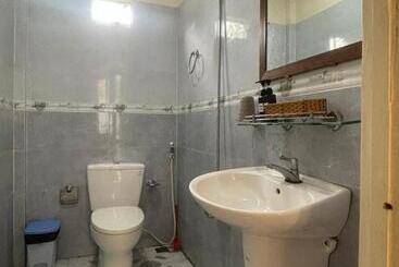 تختخواب و صبحانه Homestay Bentre Coco Lodge