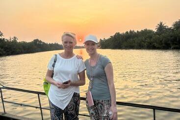 تختخواب و صبحانه Homestay Bentre Coco Lodge