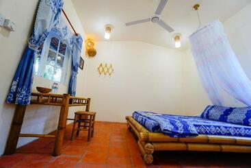 تختخواب و صبحانه Homestay Bentre Coco Lodge