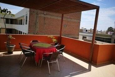 Hostal Shalom