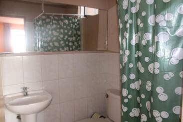 Hostal Shalom