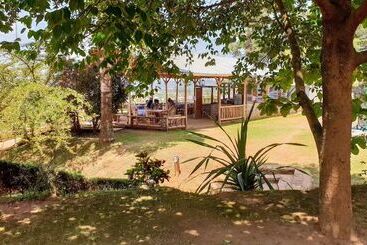 هتل Banda Lodge