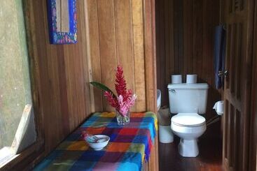 هتل Casa Grande Ecolodge At Pacuare Reserve