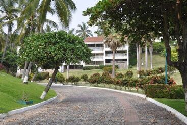 هتل Condo Palacios