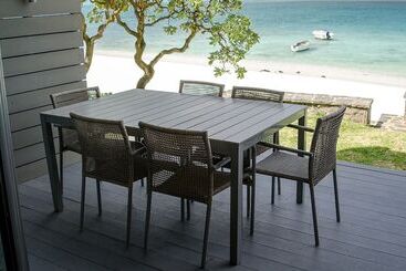 هتل Coral Bay By Dream Escapes