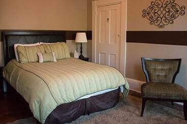 هتل Cumberland Inn And Spa