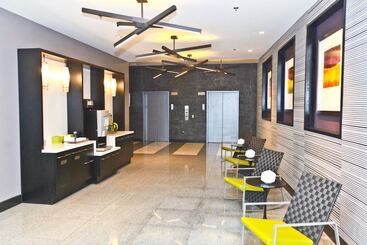 هتل Heaven On Midtown Fully Furnished Apts
