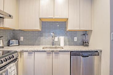 هتل Heaven On Midtown Fully Furnished Apts