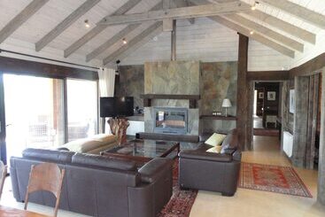 هتل Kila Tai Tai Lodge