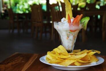 هتل Las Palmeras Beach