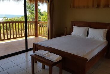 هتل Las Palmeras Beach