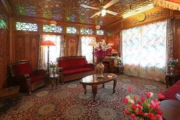 هتل Manila Groups Of Houseboats