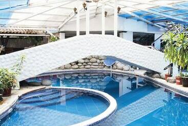 هتل Spa Hosteria Miramelindo