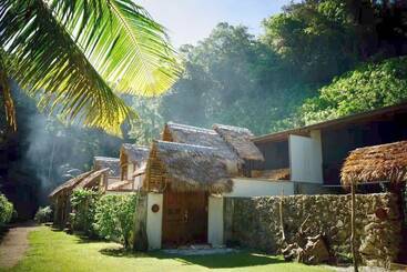هتل Ngellil Nature Island Resort