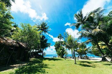 هتل Ngellil Nature Island Resort