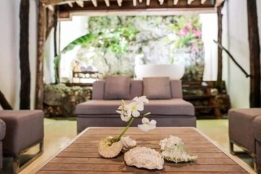 هتل Ngellil Nature Island Resort