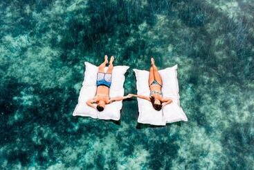 هتل Ngellil Nature Island Resort