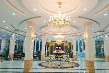 هتل Paracel Resort Hai Tien