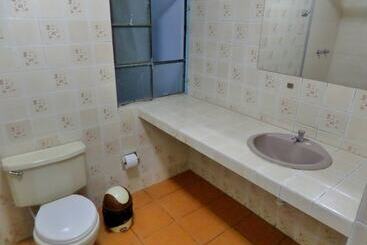 هتل Residencial Jh