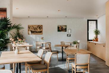 هتل Restaurant Le Cigalon