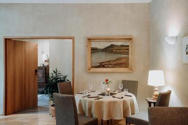 هتل Restaurant Le Cigalon