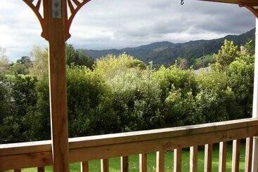 Karangahake Gold  N Views Cottage