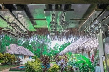 هاستل Las Dunas Surf Resort