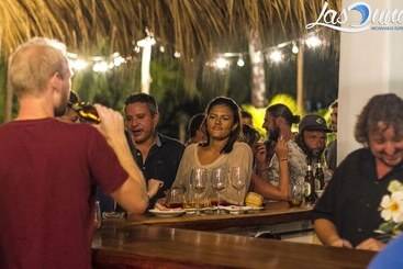 هاستل Las Dunas Surf Resort