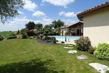 پانسیون Gîte Le Clos Castel