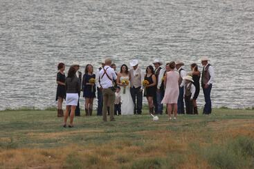 پانسیون Monster Lake Ranch