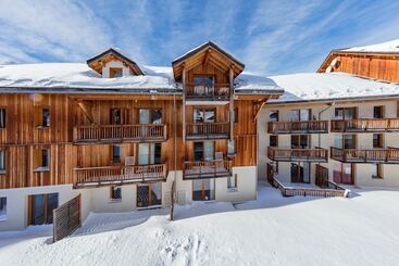 اقامتگاه Noemys Les Balcons De Bois Méan