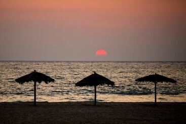 Seasons Hotels And Resort  Ngapali
