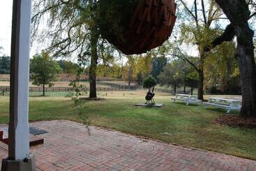The Colonels B&b And Inn