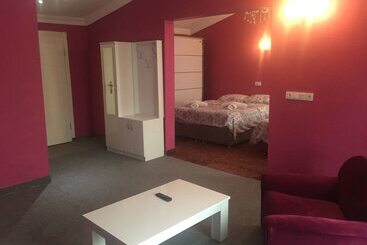 Yanki Otel