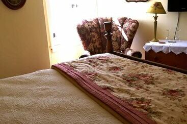 تختخواب و صبحانه Annie Wiggins Guest House