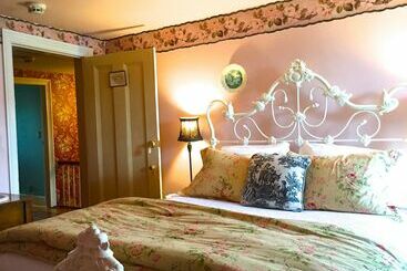 تختخواب و صبحانه Annie Wiggins Guest House