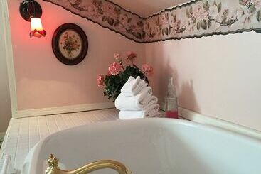 تختخواب و صبحانه Annie Wiggins Guest House