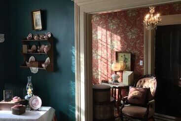 تختخواب و صبحانه Annie Wiggins Guest House