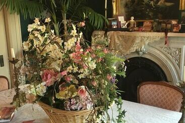 تختخواب و صبحانه Annie Wiggins Guest House