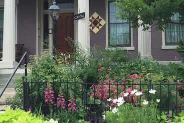 تختخواب و صبحانه Annie Wiggins Guest House