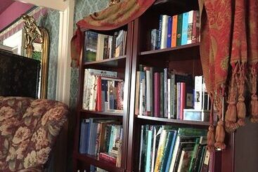 تختخواب و صبحانه Annie Wiggins Guest House