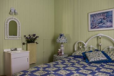 تختخواب و صبحانه Gite Des Lilas
